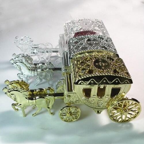 CFen As Wedding Party Favors Gifts Candy Box The royal carriage Wedding favor Box For Guest Party Decoration 12pcs