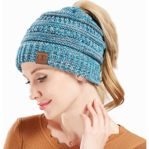 Girls Warm Knitted Hats Female Winter Season New Woolen Caps Fashion Labeling Hat Lady Mixed Color Knitted Hat Adjust Cap A142