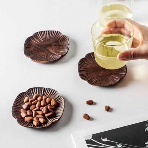 Black walnut saucer on wood, four-leaf clover coasters, water cups, heat insulation mats, wooden anti-scalding tea ceremony