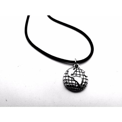 10PCS Outline Globe World Map Pendant Necklace Travel Global Planet Earth Leather Rope Necklaces Personality Graduation Gifts