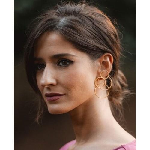 HuangTang Creative Irregular Geometric Dangle Earrings for Women Gold Color Metal Circle Drop Earrings Jewelry Dangler 17560