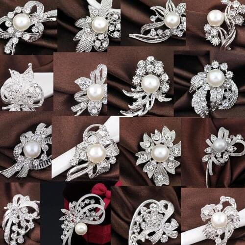 Many Styles Small Rhinestone Flower Silver-color Simulated Pearl Brooches for Women Brooch Pins Jewelry Accessories