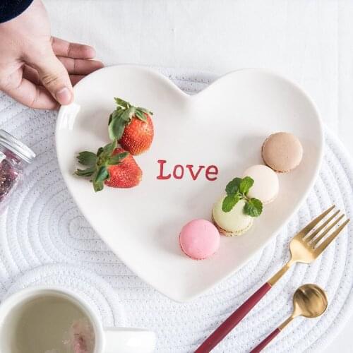 Creative Simple Heart-shaped Ceramic Plate Home Kitchen Steak Italian Pasta Dish Cute Letters Love Salad Dish Set Dinner Plates