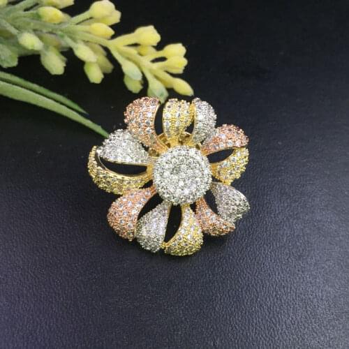 Lanyika Fashion Jewelry Beautiful Bloom Sunflower Brooch Pin design for Woman Engagement Wedding Micro Pave Zircon Popular Gifts