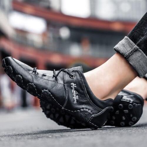 New Fashion High Quality Mens Genuine Leather Casual Loafers Sneakers Hot Selling Men Lightweight Breathable Slippers Shoes