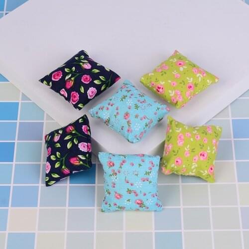 2Pcs Flower Pillow Cushions For Sofa Couch Bed 1/12 Doll House Miniature Furniture Toys