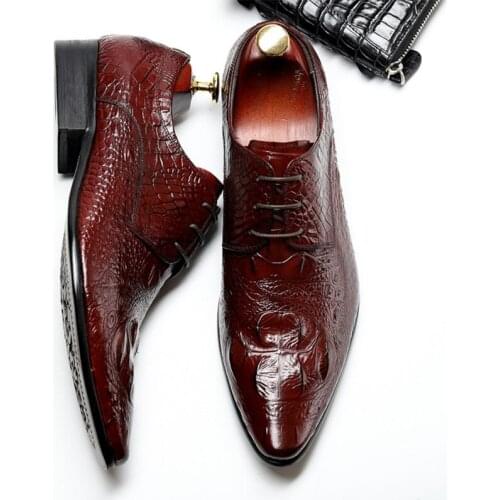 Mens Formal Shoes Genuine Leather Male Oxfords 2020 New Pointed Toe British Men Dress Wedding Shoes Lace Up Brogues Office Shoes