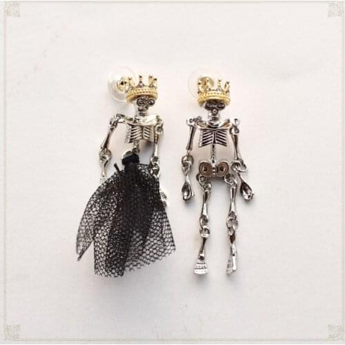 Gothic Punk Wedding Couple Skull Earrings Black Dress Crown King Queen Asymmetric Skull Drop Earrings Skull Jewelry E56A