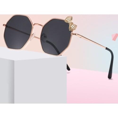 2020 Brand new 3-8 yrs kinder zonnebril Boys&girls Cute Stage Party Sun glasses Model Show Cool Metal BOW Girls sunglasses N851