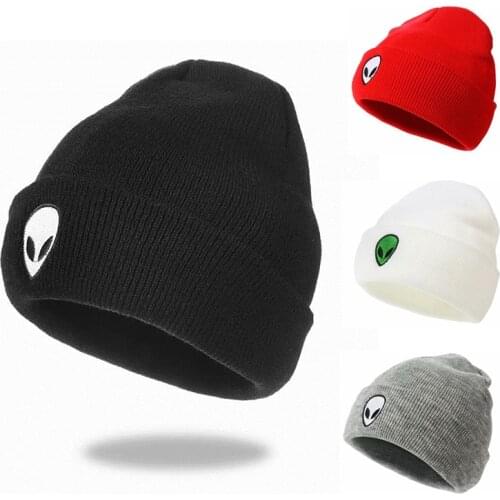 New knit hat, hip-hop style, skull pattern embroidery, skull knit hat, warm woolen hat for men and women, beanie