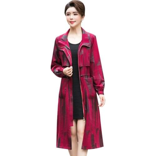 2021 Mothers Thin Coats Women new middle-aged Spring Autumn Western style Long Trench Coat Plus Size 5XL Dress V1214