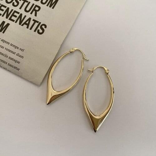 Miuoxion Wholesale Retro Hollow Earrings Fashion Personality Party Punk Jewelry For Women Feature Namour Charm Gift All Seasons