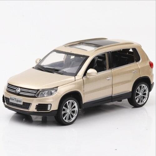 Simulation 1:32 Tiguan alloy home SUV model ornament with sound and light door opening childrens toys birthday gift Champagne