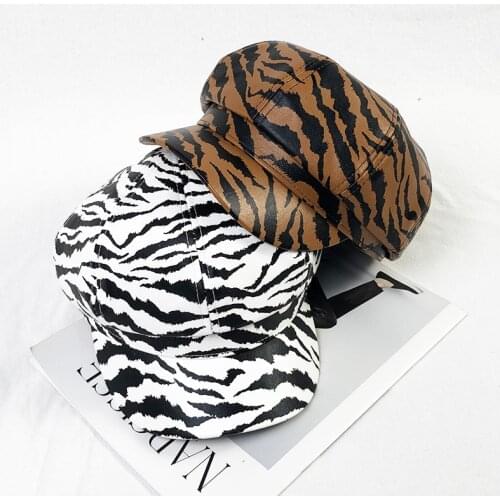 2020 Fashion Zebra Stripes Women Beret Autumn Winter Octagonal Cap Hats Artist Painter Newsboy Caps Women Beret Hats Present