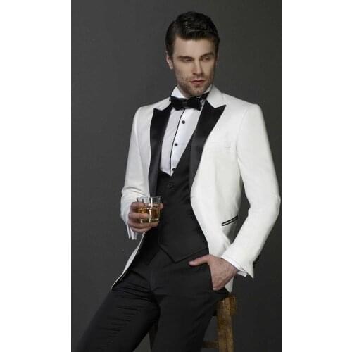 Classic slim Groomsmen Peak Lapel Groom Tuxedos Men Suits Wedding/Prom Best Man Blazer ( Jacket+Pants+Tie+Vest) A249