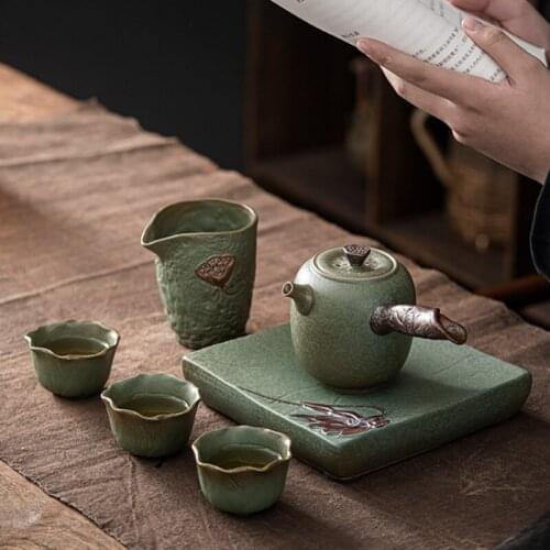 Creative Japanese Kung Fu Tea Set Household Ceramic Tea Cup Teapot Simple Portable Outdoor Travel One Pot Three Cups Tea Set