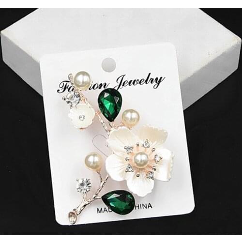 High Quality New Pearl Flower Brooches For Women Elegant Fashion Pin Red Crystal Brooch Wedding Party Jewelry Clothing Decor