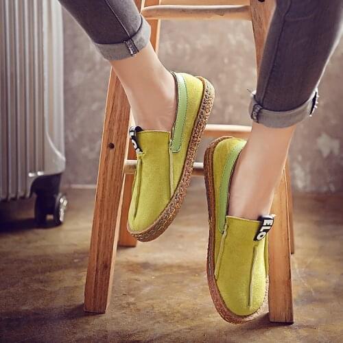 Weweya Light Cheap Walking Shoes Women New Design Loafers Shoes Retro Round Toe Moccasins Shoes Girl Female Sneakers Big Size 42