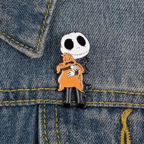 Skeleton Enamel Pin Custom Movie Brooches for Shirt Lapel Bag Halloween Badge Punk Jewelry Gift for Friends