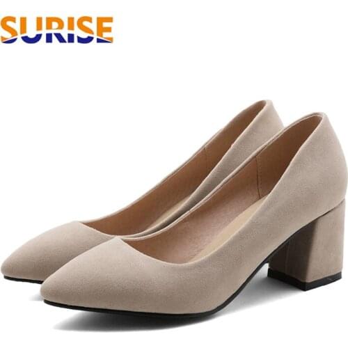 SURISE Suede Pumps