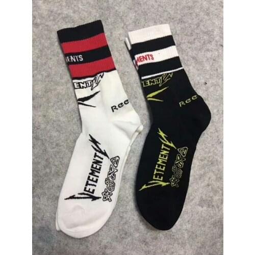 2018 vetements stockings couple sport basketball socks hiphop striped middle splice sock justin bieber mens socks 6 Color