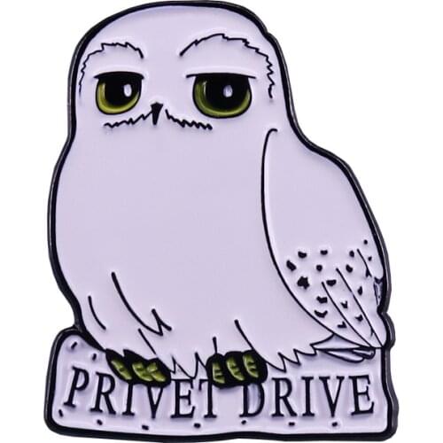 P5869 Dongmanli Cute Enamel Pin Movie Brooches Bag Lapel Pin Cartoon Holiday Badge Jewelry Gift for Kids Friends