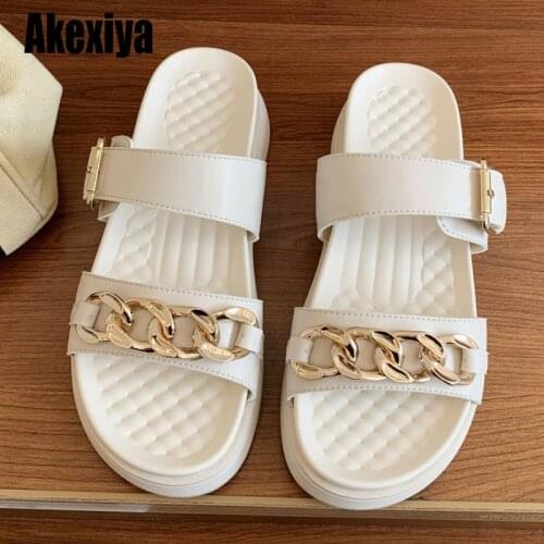 2021 New Summer Women Slippers Fashion Metal Buckle Chain Outdoor Flip Flop Female Beach Shoes Ladies Non Slip Slides BC590