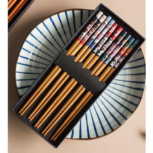 5 Pairs Japanese Style Chopsticks Wood Sushi Chopsticks Set Reusable Tableware Dinning Eating Food Sticks