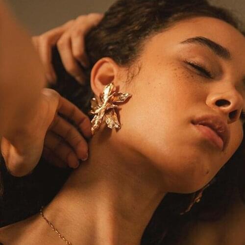 New Korean Style Cute Metal Flower Stud Earrings For Women Girl Fashion Big Sweet Earring Femme Brinco Summer Jewelry Gifts