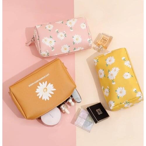 2020 new fashion Daisy cosmetic bag for make up Girl Waterproof PU leather Makeup Bag Toiletries Organizer Storage pouch