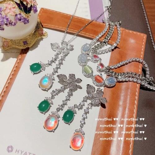 HKMMH Dangle Earrings