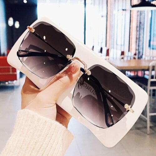 HELLO ESSAR Womens Sunglasses