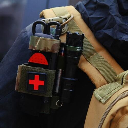 Flashlight Scissors Hanging Bag Outdoor Hiking Portable First Aid Quick Slow Release Buckle Medical Military Tactical One Hand E