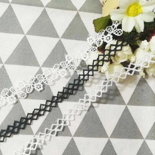 1Yards Guipure Embroidery Lace Fabric Ribbon Black White Lace Fabric Trim Sewing Decoration Lace Appliques Wedding Dresses LW6