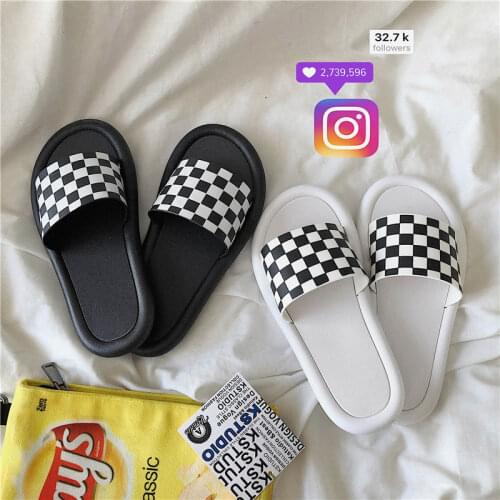 Slippers Women Summer Sandals 2021 Fashion Flip Flops Beach Diamond Flat Shoes Outdoor Sandals Black and White Checkerboard