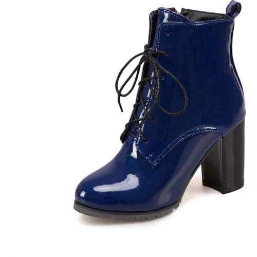 Big Size Ma'am Coarse heel Short boots Frenulum Fashion boot barrel High heel boots