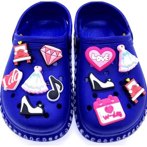 Wholesale 50PCS Mix Pink Series Shoes Charms Wedding Croc Jibizt High Heels Shoes Icon Hole Slipper Buckle Accessories Girl Gift