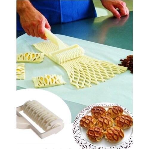 Dough cutter roulette Tart cutting roller cage shaped cutting apparatus kitchen utensils tools craft manufacturer women home