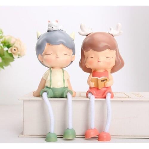 Nordic simple creative antler lovers hanging foot doll resin process home living room TV cabinet decoration