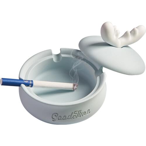 NEWYEARNEW 1piece Resin Ashtray for Car with Lid Funny Simple Home Furnishing Decoration Boyfriend Wedding Gift