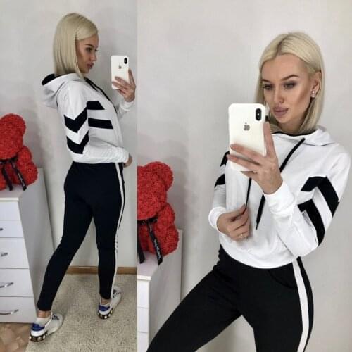 2020 Fashion Autumn Womens Hooded Exposed Navel Two Piece Set Top and Pants Casual 2 Piece Outfits for Women Sweatsuits Pullover