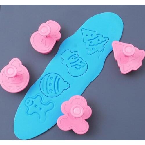 4pcs/set Kitchen Accessories Christmas Cookie Biscuit Plunger Mold Cake Decoration Tool Cookie Cutter Diy Mold Christmas Baking