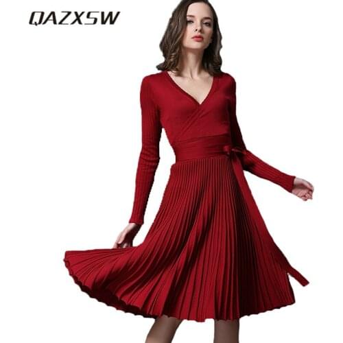 QAZXSW Women Autumn Spring Knitted Sweater Dress One Size Solid A-Line Sashes Knee-Length Empire V-Neck Dress YX210