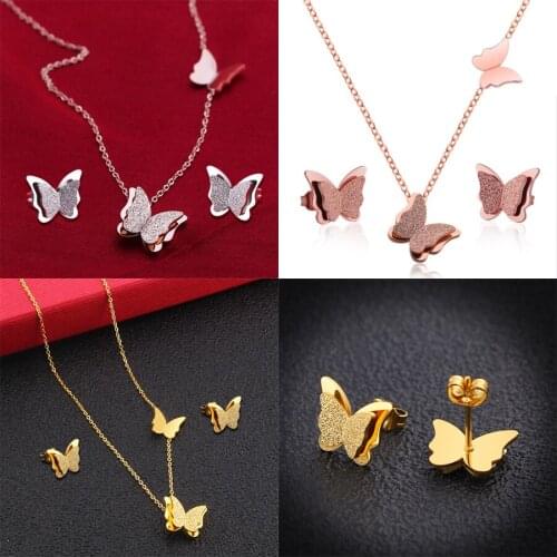 Oly2u Extremely Beautiful Gold Color Cute 3D Butterfly Necklaces Pendants Stainless Steel Double Layer Matte Jewelry Sets