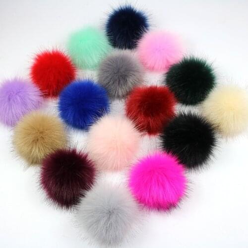 10pcs/lot DIY 12cm Faux Raccoon Fur Pompoms Fur balls for knitted beanies keychain and scarves shoes Real fur pom pom Wholesale