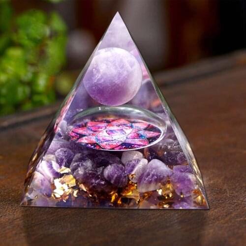 Amethyst Pyramid Stone Natural Cristal Stone Handmade Energy Healing Reiki Chakra Multiplier for Meditation Reiki Balancing