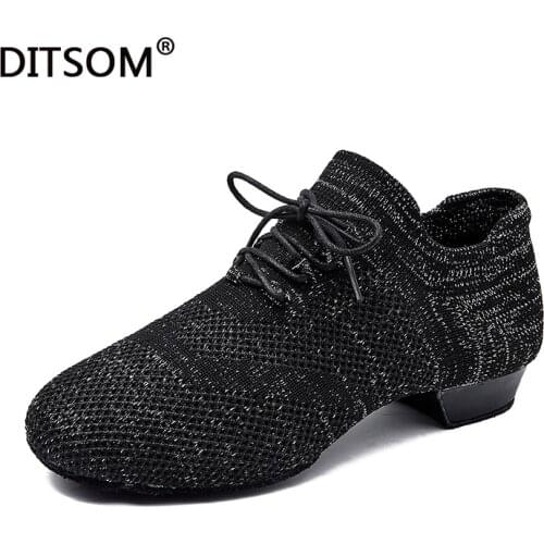 Latin Dance Shoes Woman 2021 Integral Fly Knitting Breathable Fabric Pink Black Ballroom Jazz Sport Dance Shoes Men Summer Shoes