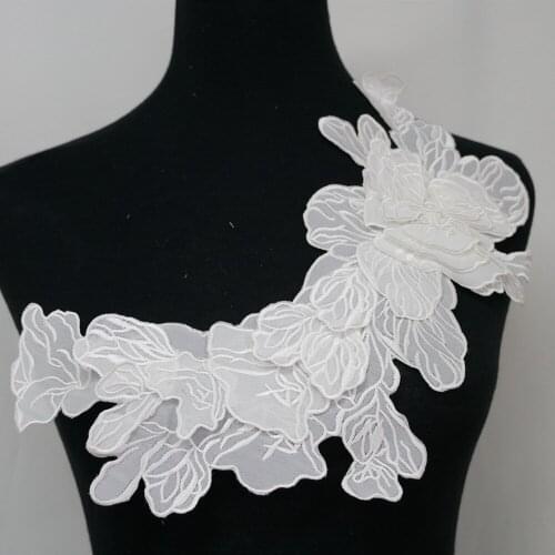 Multi-layers Floral Lace Applique in Off White Neck-line Lace Patch For Clothing Decorate Dance Prom Dress Garment Accessories