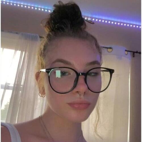 Fashion Women Anti Blue Blocking Glasses Vintage Round Frame Transparent Computer Glasses Luxury Optical Spectacle Eyewear