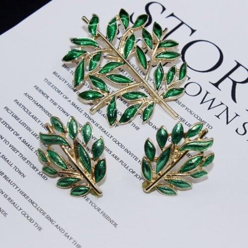 European and American ornaments in the field of plant and flower decoration antique green enamel leaves female ear clip Brooch S